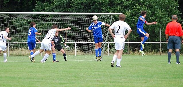 Mehr über den Artikel erfahren 1. Mannschaft trennt sich nach turbulentem Spielverlauf 3:3 von Eintracht Haiger