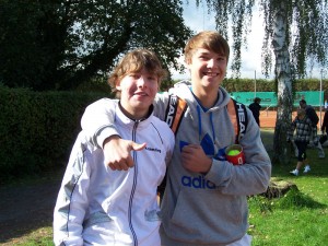 Halbfinalisten beim Jugendcup in Wetzlar: Luca Krämling (RSV Büblingshausen) und Max Fröhlich (TC Bonbaden)