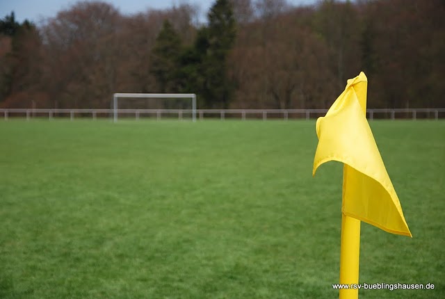 Read more about the article 1. Mannschaft unterliegt in Waldsolms nach 2:0-Führung noch mit 2:3