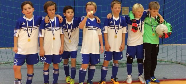 Du betrachtest gerade RSV-Jugendteams starten furios in die Hallensaison