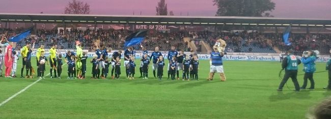 Mehr über den Artikel erfahren RSV-Bambini und F-Junioren Einlaufkinder bei Frankfurt gegen Bochum