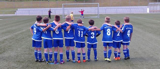 Du betrachtest gerade 1. Jugendfußball-Turnier um den InSaRep-Pokal: Über 600 Kids zeigen tollen Nachwuchsfußball