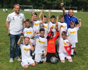 Mehr über den Artikel erfahren E-Jugend holt sich den Kreispokal – C-Jugend unterliegt unglücklich