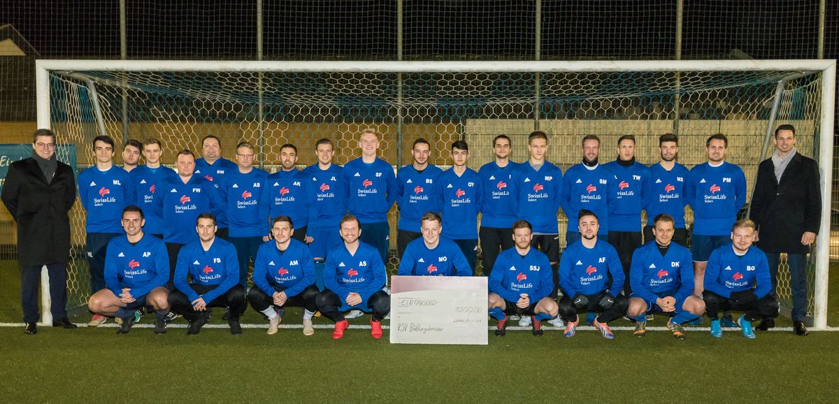 Du betrachtest gerade Swiss Life Select stattet Fußball-Aktive aus