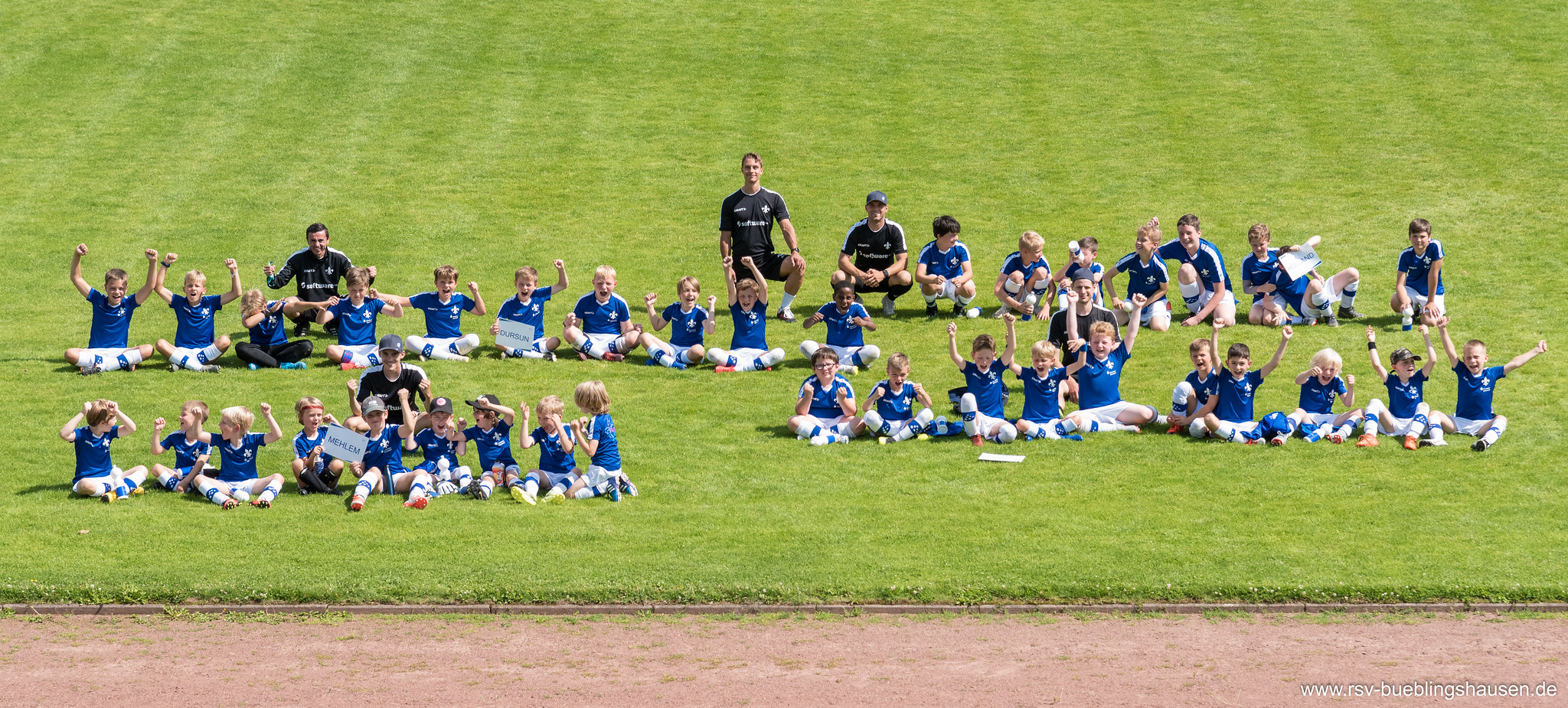 Read more about the article Lilien-Fußball-Camp 2020: 40 Kinder kicken 4 Tage mit Riesenspaß beim RSV