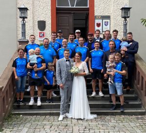 Mehr über den Artikel erfahren Herzlichen Glückwunsch, Tim und Sara!