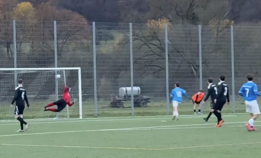 Mehr über den Artikel erfahren Last-Minute-Wahnsinn: Richter schießt RSV in Minute 94 zum Sieg – Team 3 mit nächstem Schützenfest